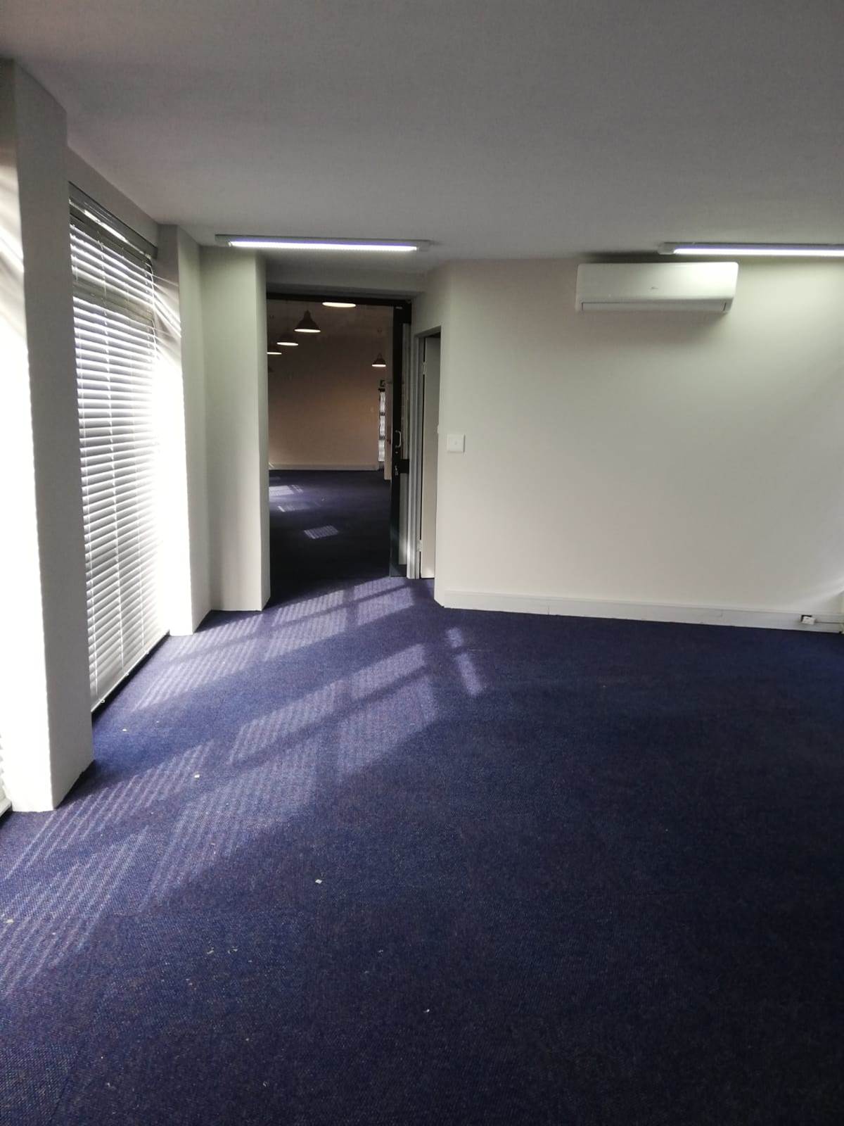 118.51  m² Office Space in Parow Central photo number 11