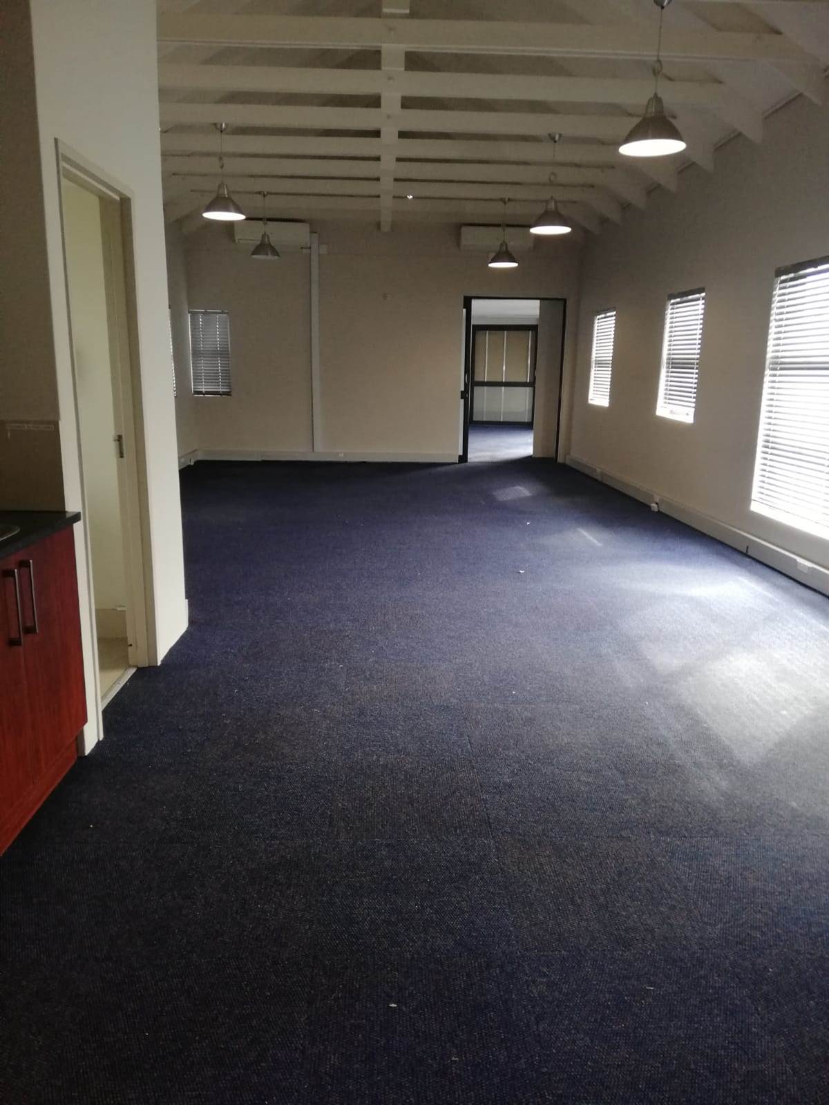 118.51  m² Office Space in Parow Central photo number 5