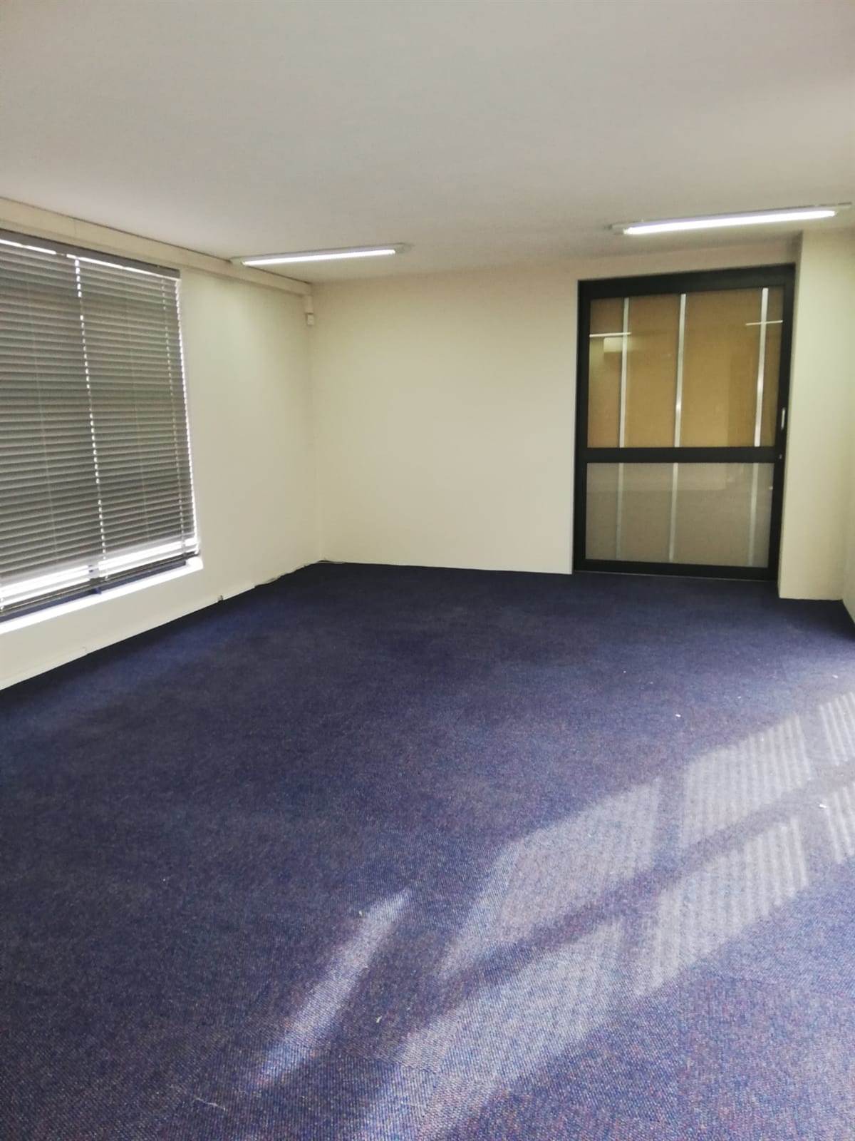 118.51  m² Office Space in Parow Central photo number 4