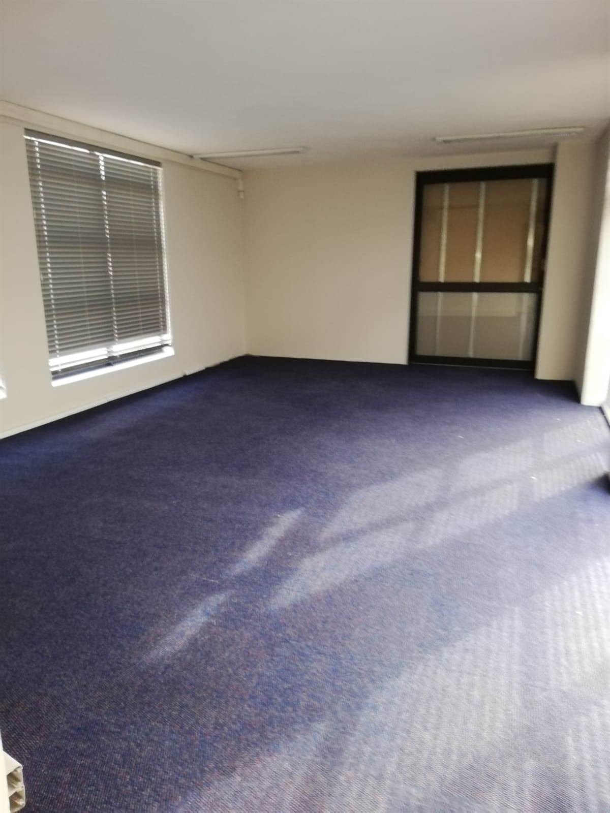 118.51  m² Office Space in Parow Central photo number 8