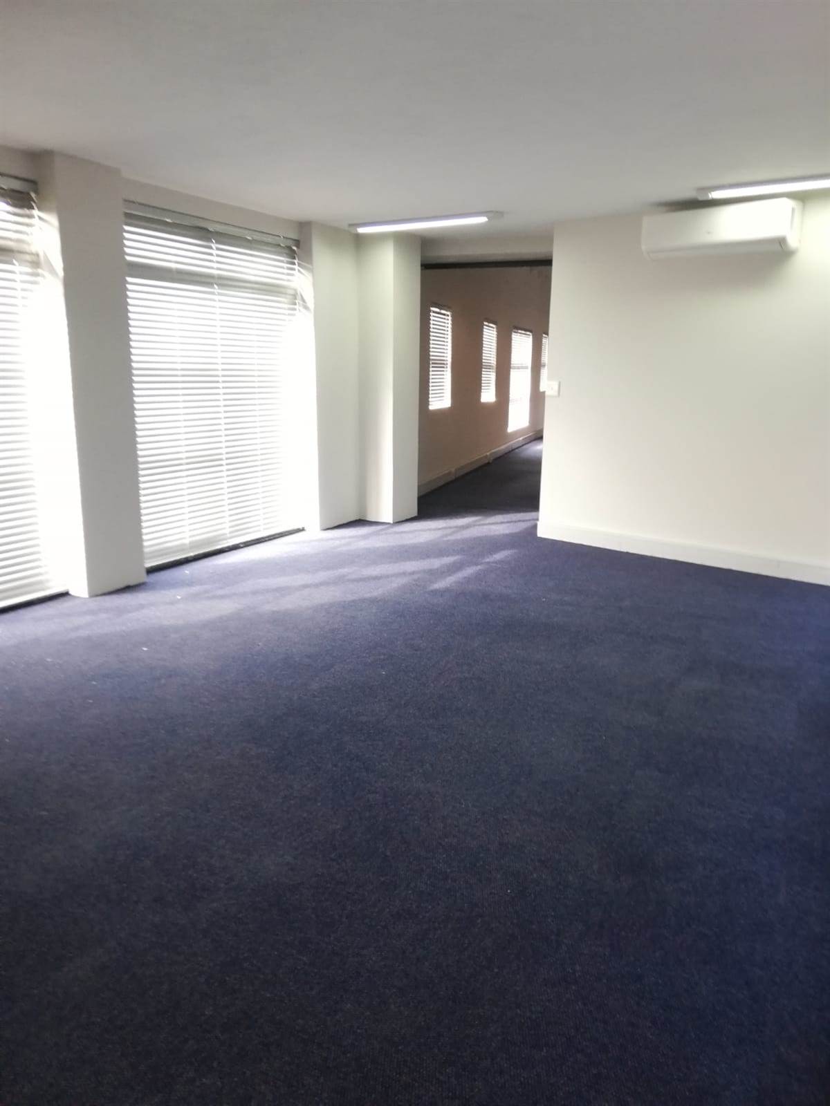 118.51  m² Office Space in Parow Central photo number 1