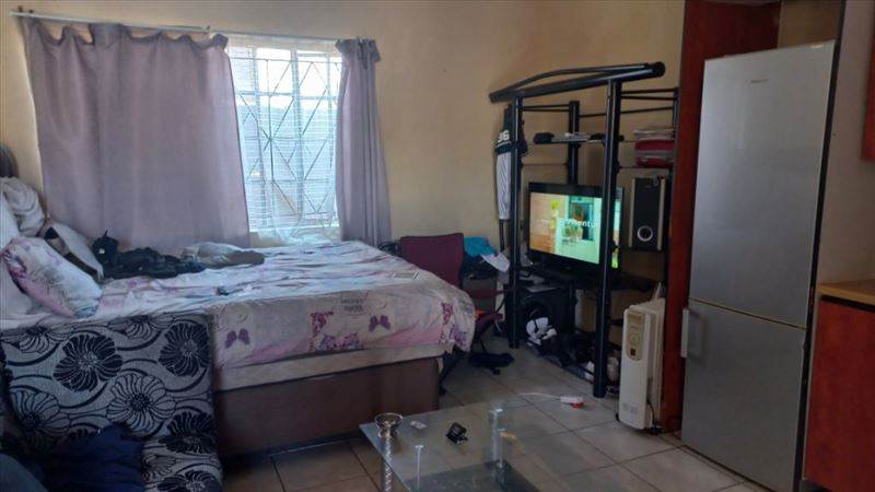 11 Bed House in Tembisa photo number 8