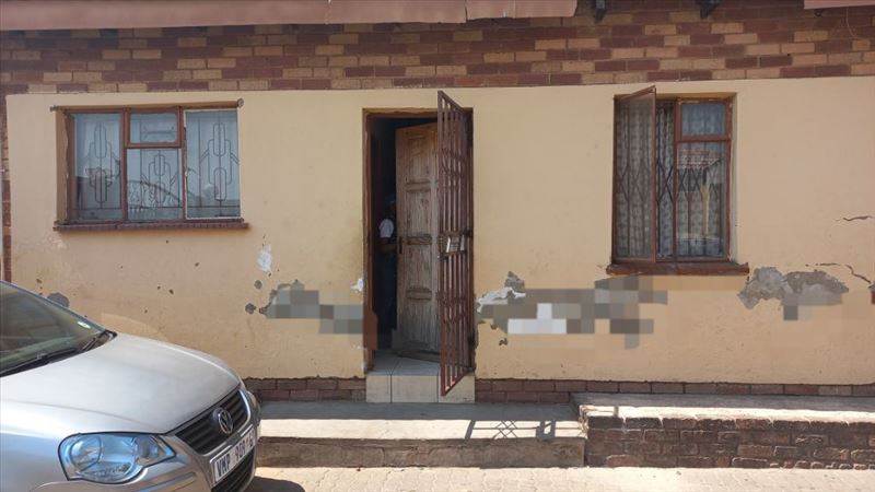 11 Bed House in Tembisa photo number 9