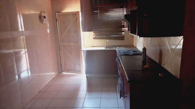 11 Bed House in Tembisa photo number 28