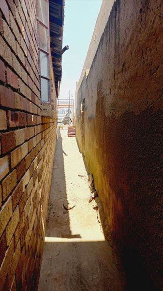 11 Bed House in Tembisa photo number 7