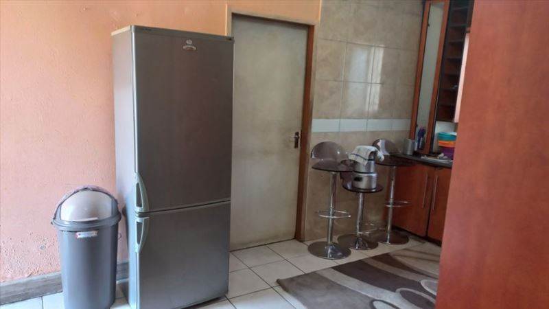 11 Bed House in Tembisa photo number 5
