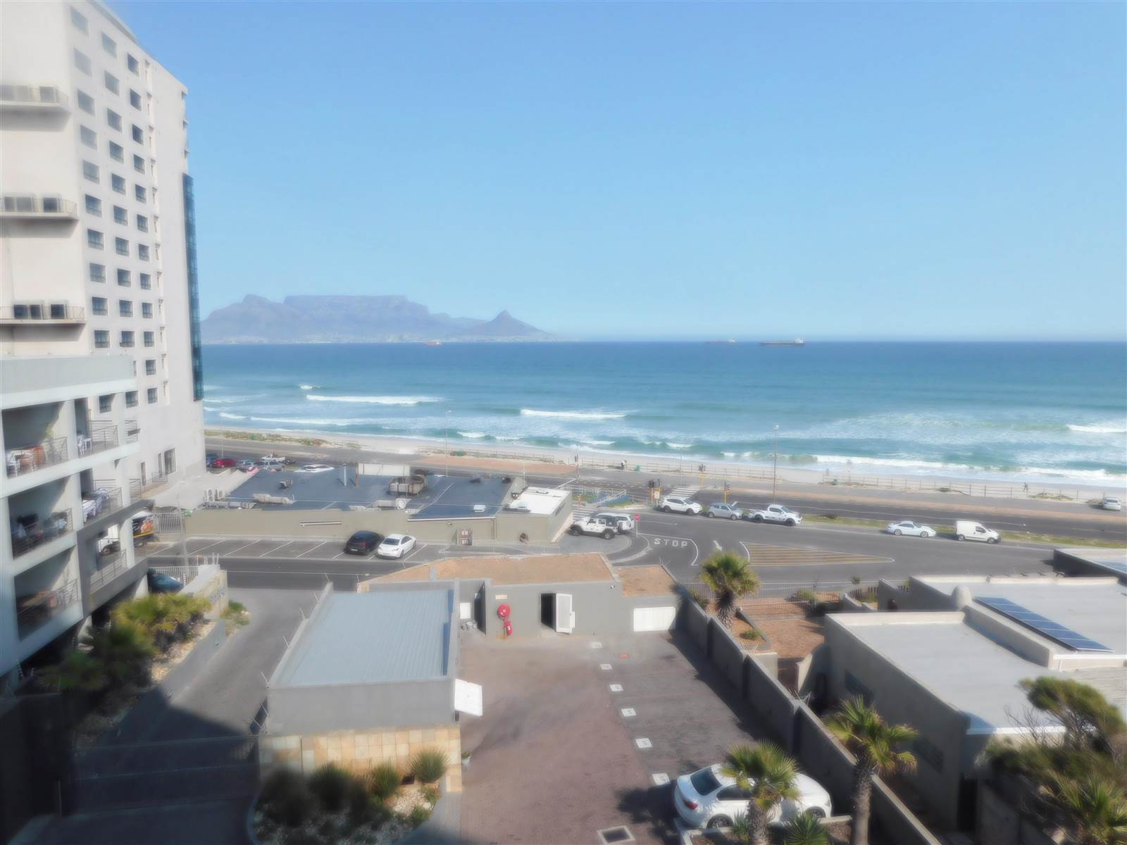 1 Bed Apartment in Blouberg photo number 1