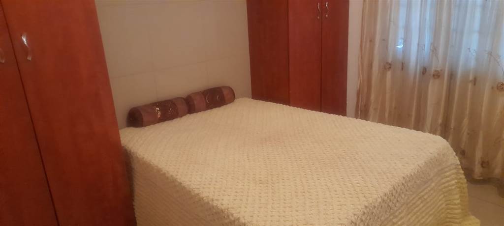 3 Bed House in Shastri Park photo number 14