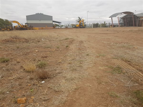3383 m² Land available in Magna Via