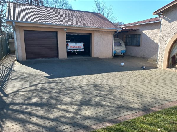 415  m² Commercial space in Ermelo