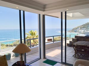 Apartment in Camps Bay