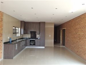 3 Bed Apartment in Aviary Hill