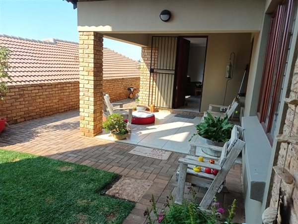 3 Bed Townhouse in Chancliff AH