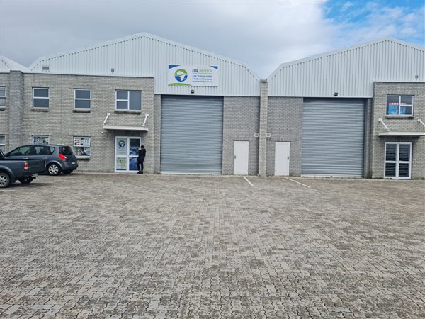 634  m² Industrial space