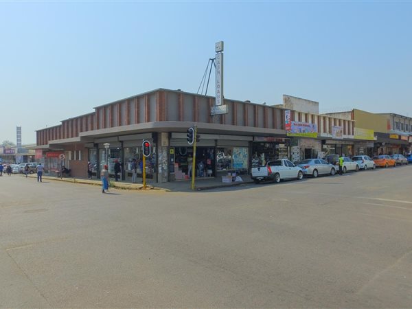 544  m² Retail Space