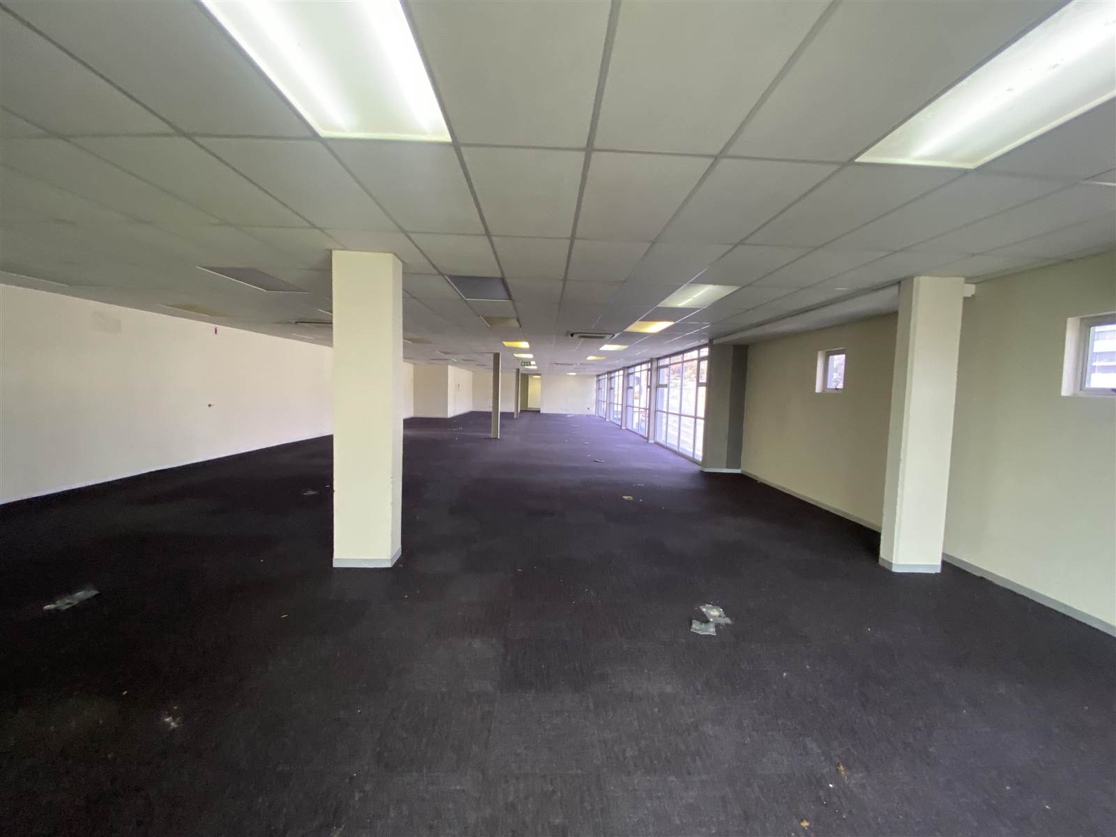 1398  m² Commercial space in Parkmore photo number 18