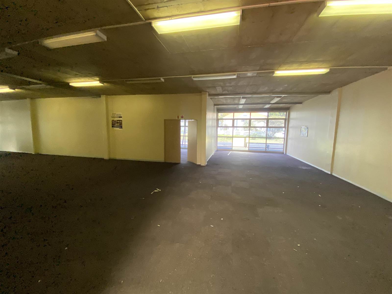 1398  m² Commercial space in Parkmore photo number 10