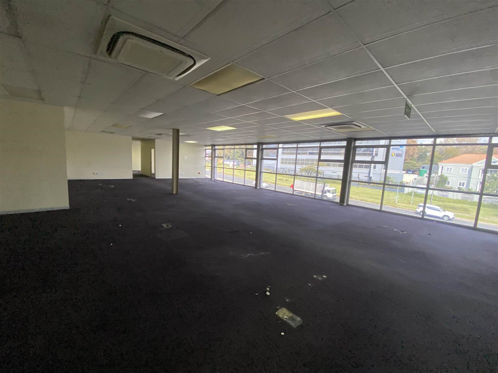 1398  m² Commercial space in Parkmore photo number 6