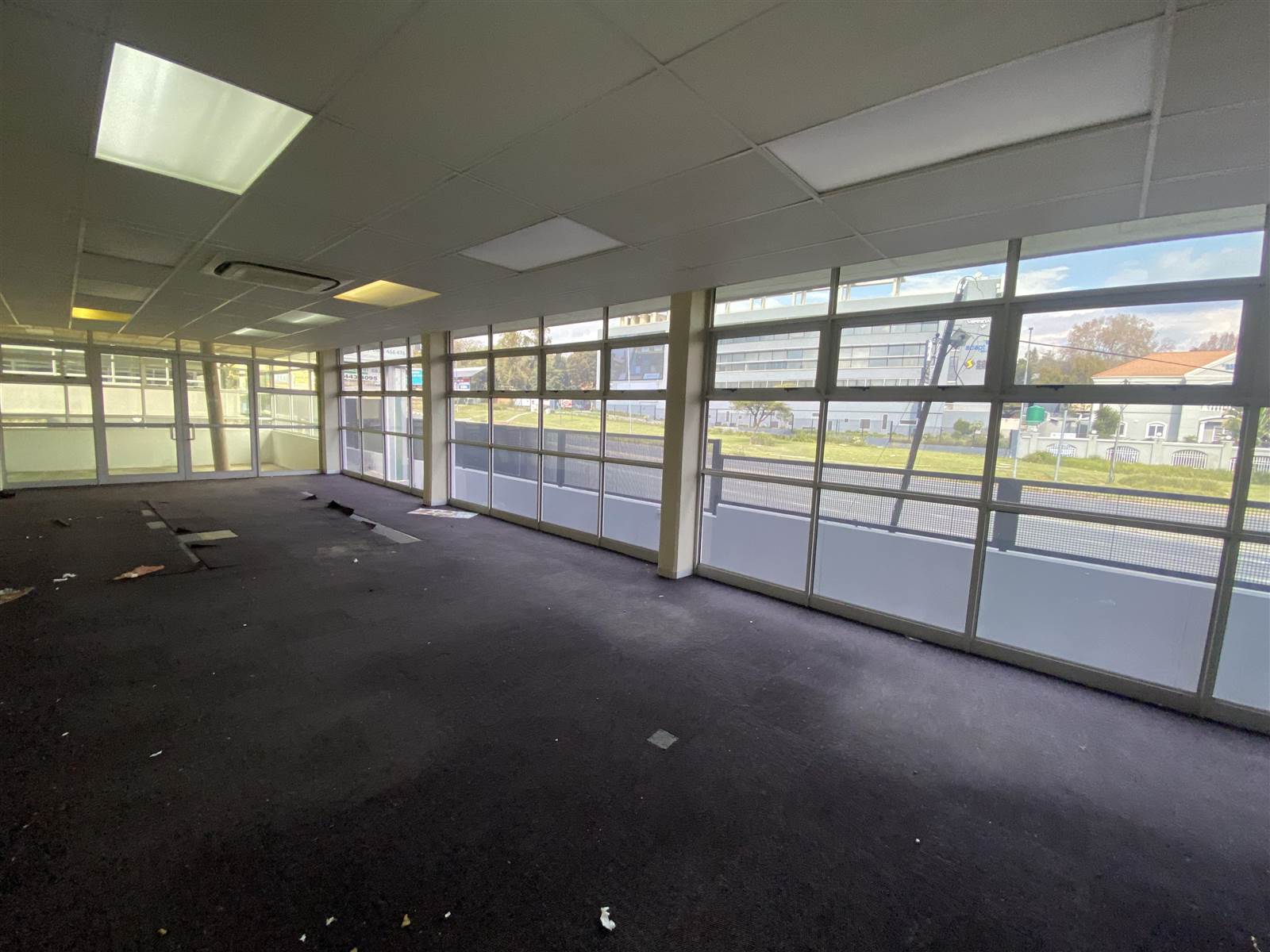 1398  m² Commercial space in Parkmore photo number 5