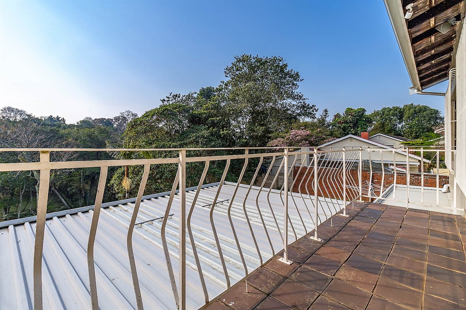 4 Bed House in Kloof photo number 17