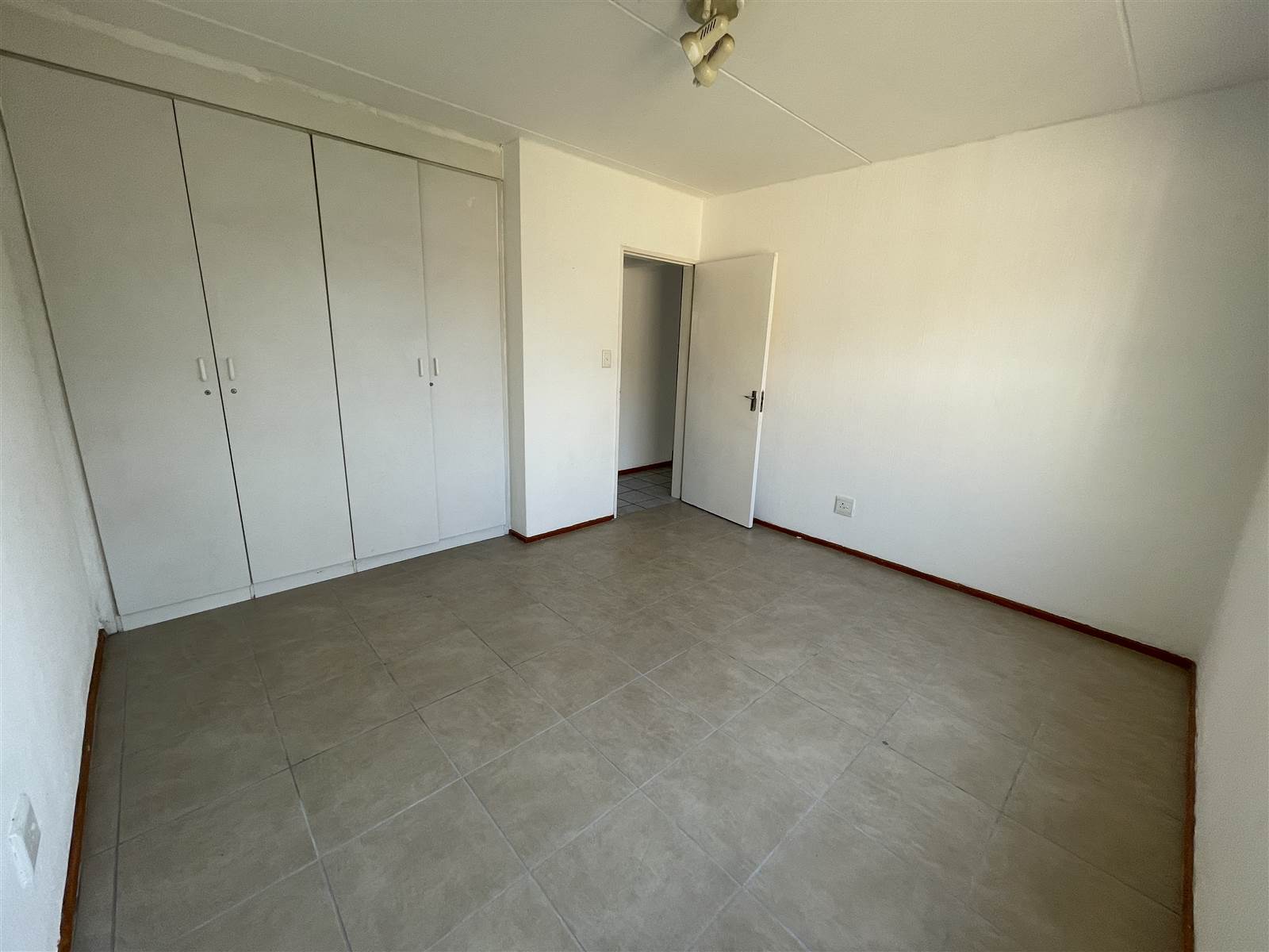 2 Bed Apartment in Vorna Valley photo number 6
