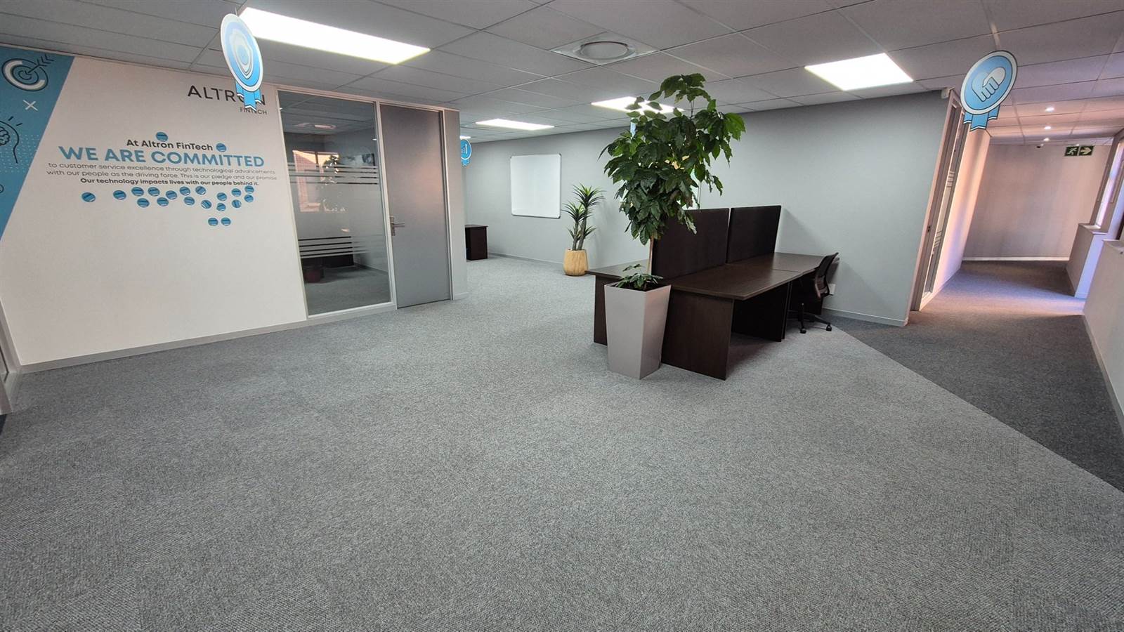 489  m² Office Space in Faerie Glen photo number 16