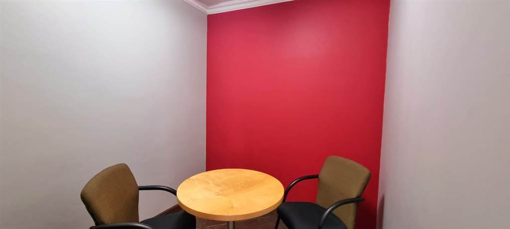350  m² Office Space in Eldoraigne photo number 13