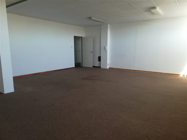 95  m² Office Space
