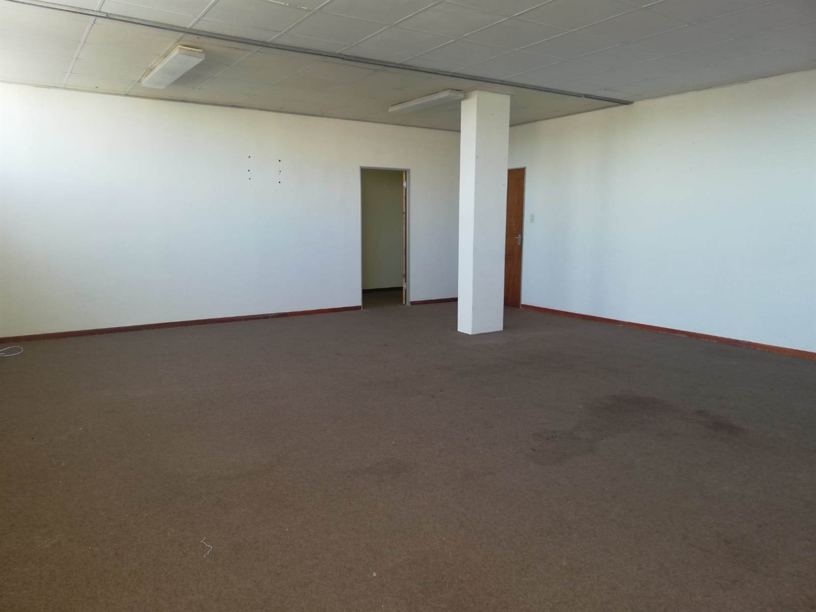 95  m² Office Space in Goodwood photo number 4