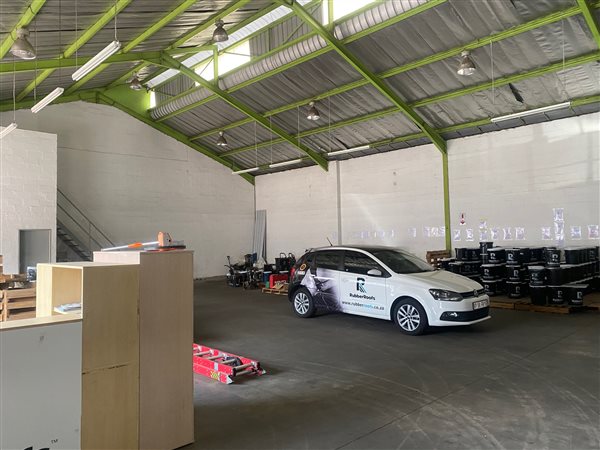 320  m² Industrial space in Pinetown Central