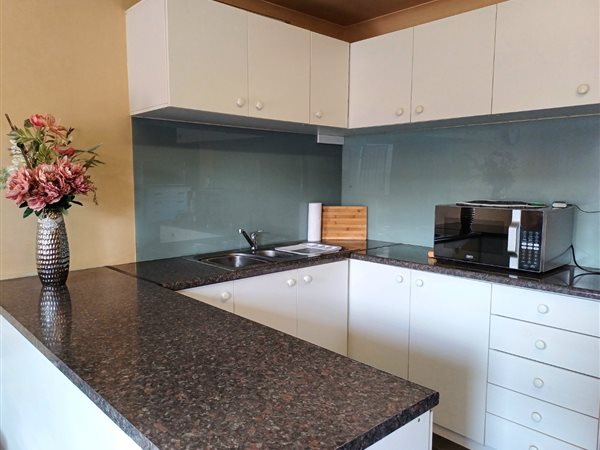 2 Bedroom House 2 Bedroom House