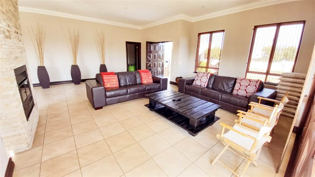 4 Bed House in Vaal Marina photo number 7