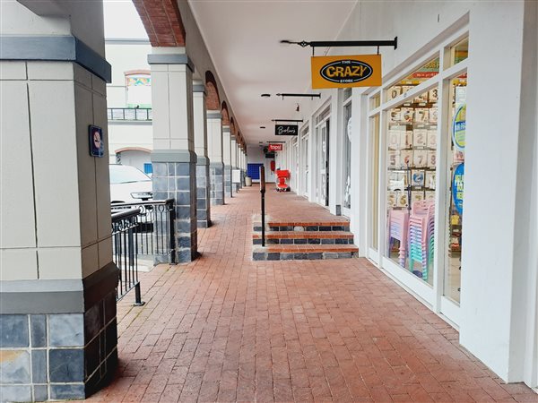 183  m² Retail Space