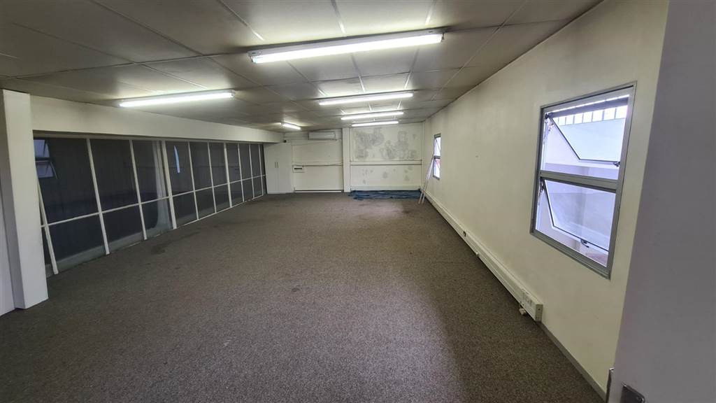 800  m² Industrial space in Danville photo number 16