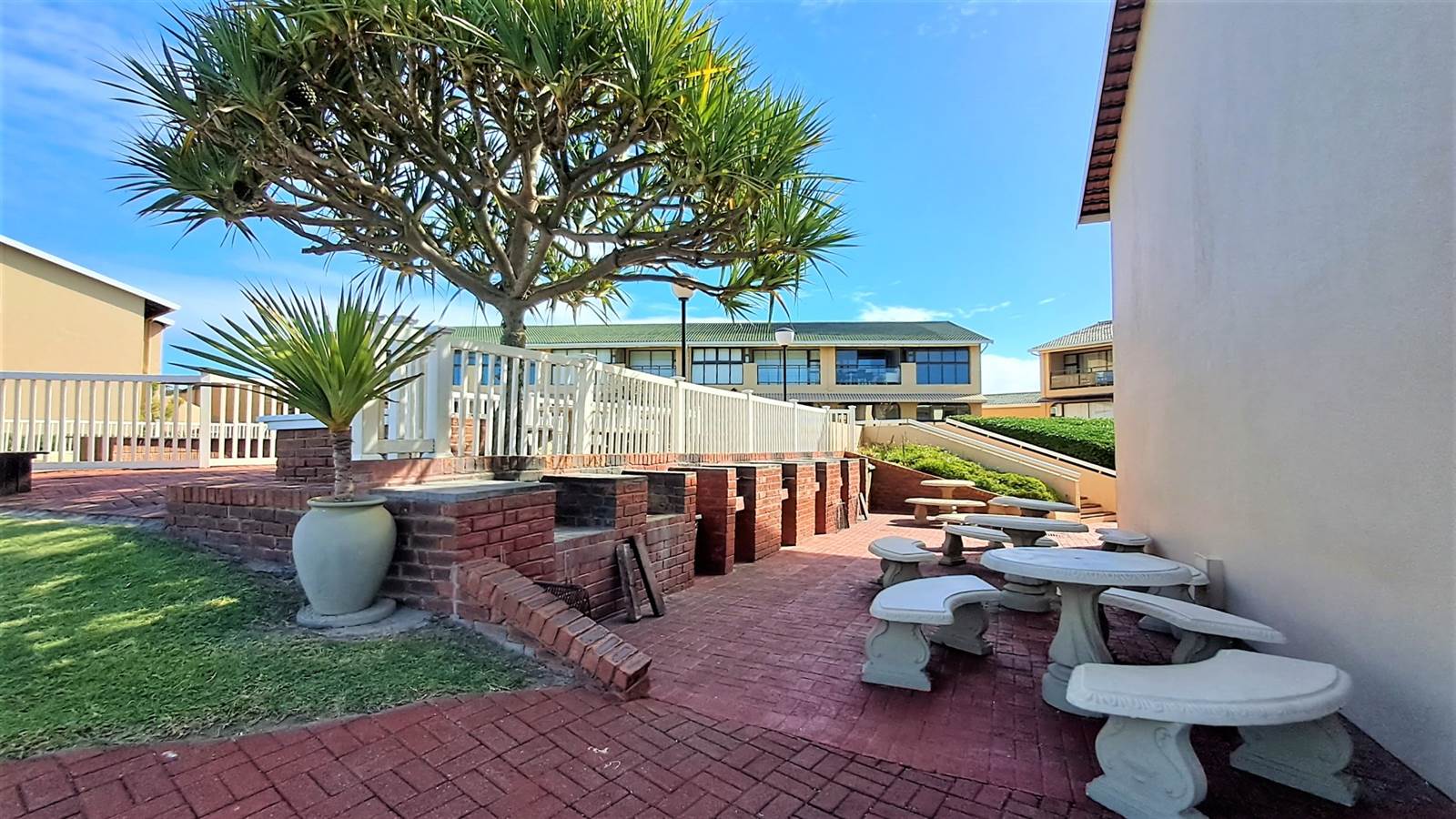 2 Bed Apartment in Shelly Beach photo number 18