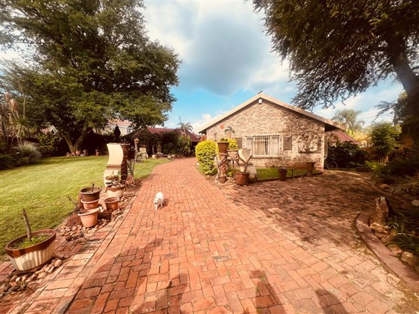 3 Bedroom House 3 Bedroom House