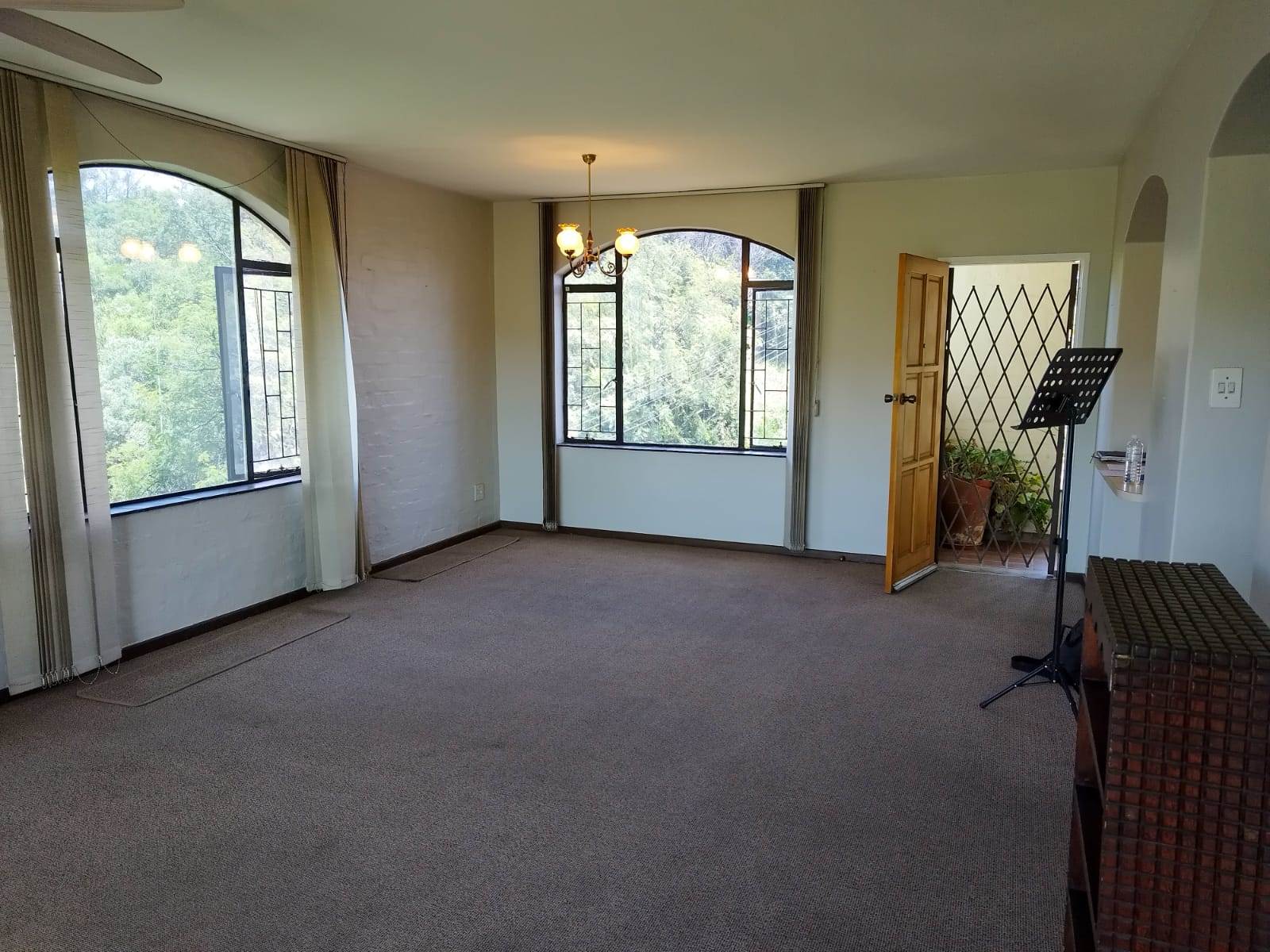 3 Bed Apartment in Rietfontein photo number 9