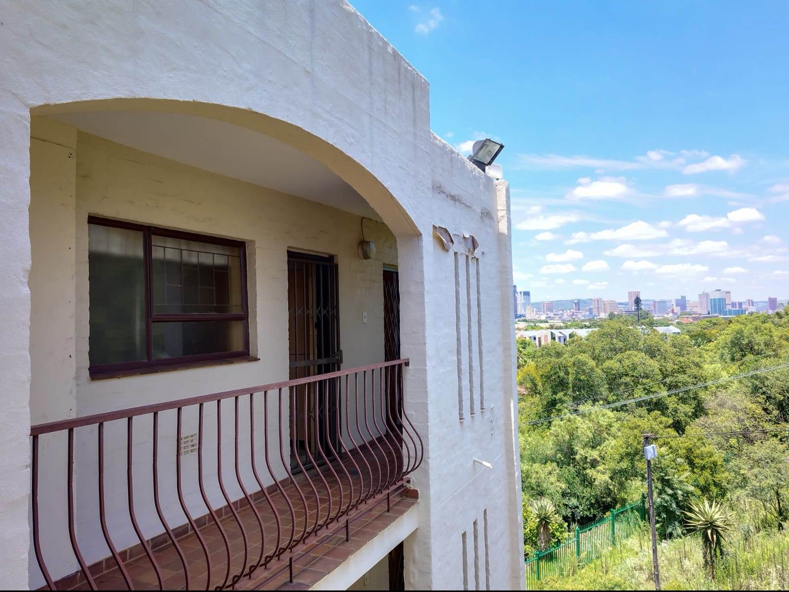 3 Bed Apartment in Rietfontein photo number 3