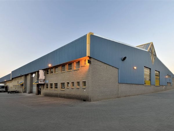 580  m² Industrial space