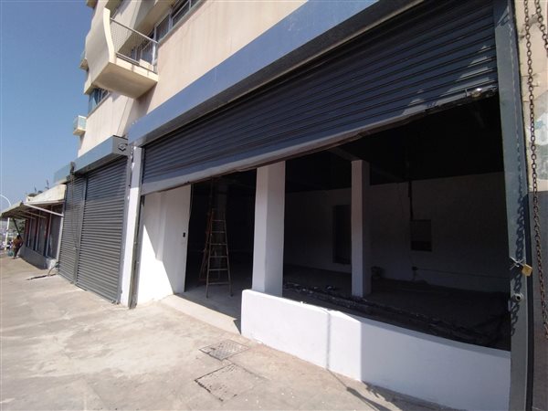 434 m² Retail Space 434 m² Retail Space