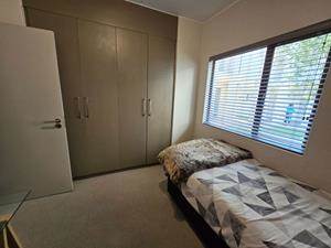 2 Bed Apartment in Broadacres photo number 15