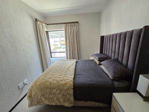 2 Bed Apartment in Broadacres photo number 10