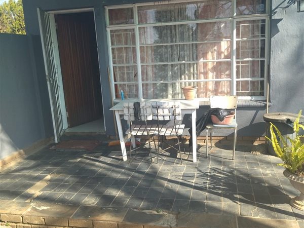 2 Bedroom Townhouse 2 Bedroom Townhouse
