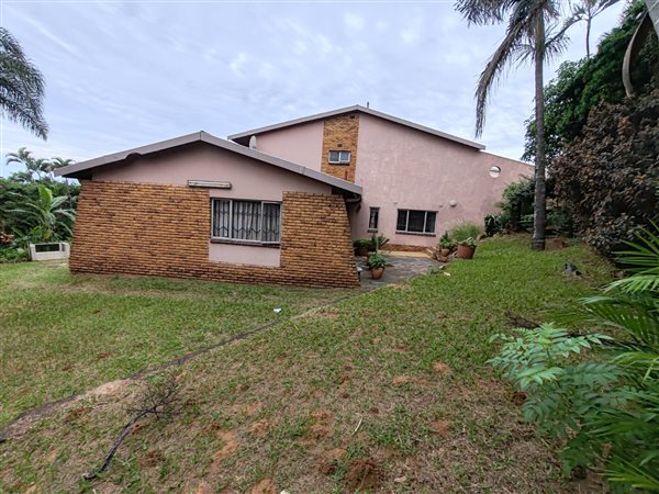 4 Bedroom House 4 Bedroom House
