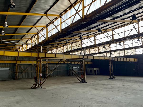 8 500  m² Industrial space