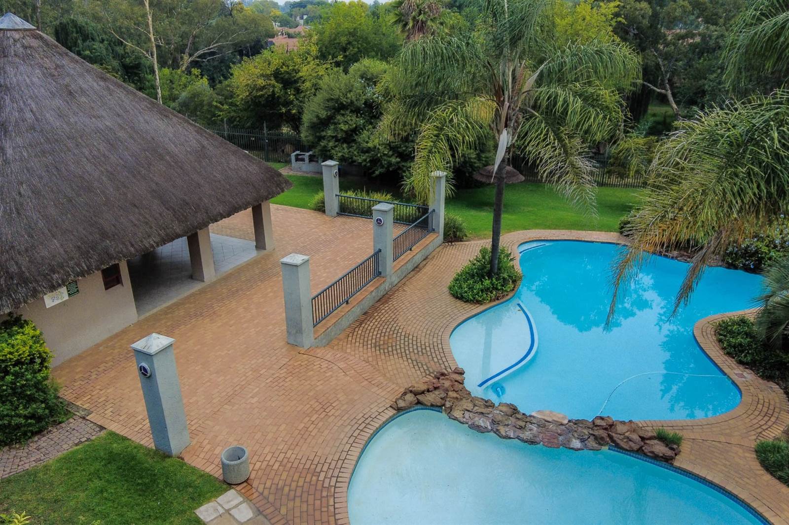 2 Bed Apartment in Jukskei Park photo number 1