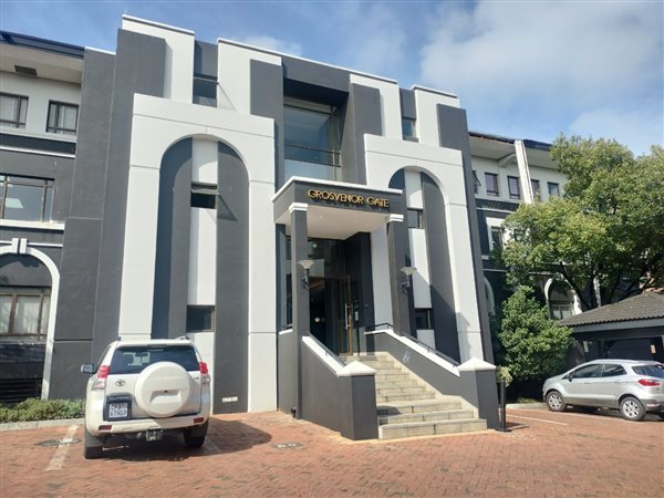 173  m² Commercial space in Hyde Park