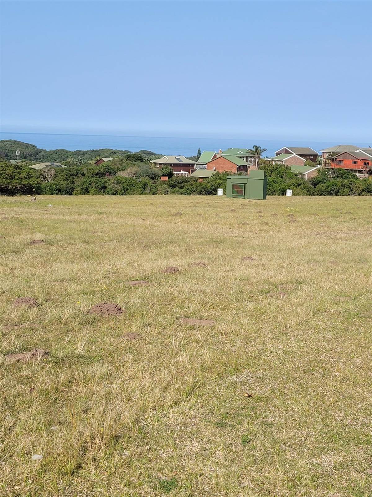 537 m² Land available in Cove Rock photo number 2