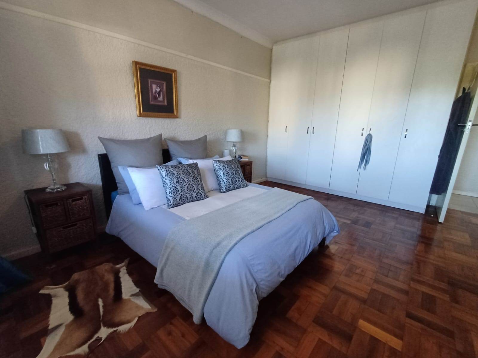 2 Bed Apartment in Milnerton Central photo number 16