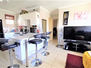 2 Bed Apartment in Groenkloof